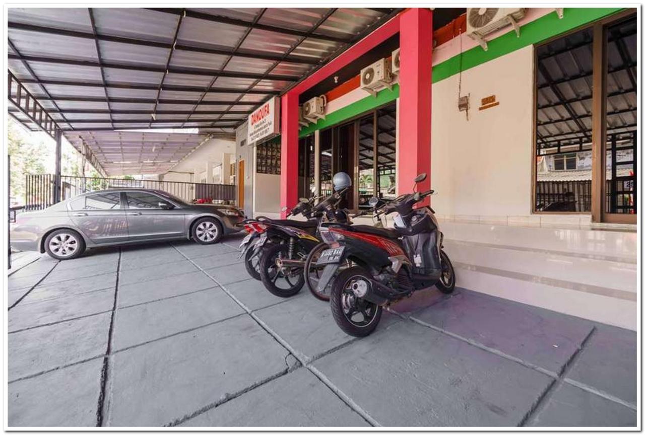 红多兹酒店-近jiexpo克马约兰2号 雅加达 外观 照片
